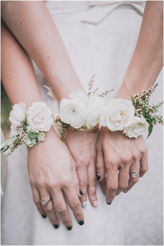 Beautiful corsages for every bridesmaids squad