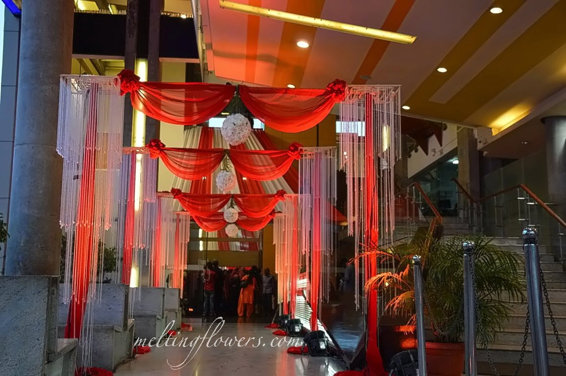 mlr-entrance-decor-1b