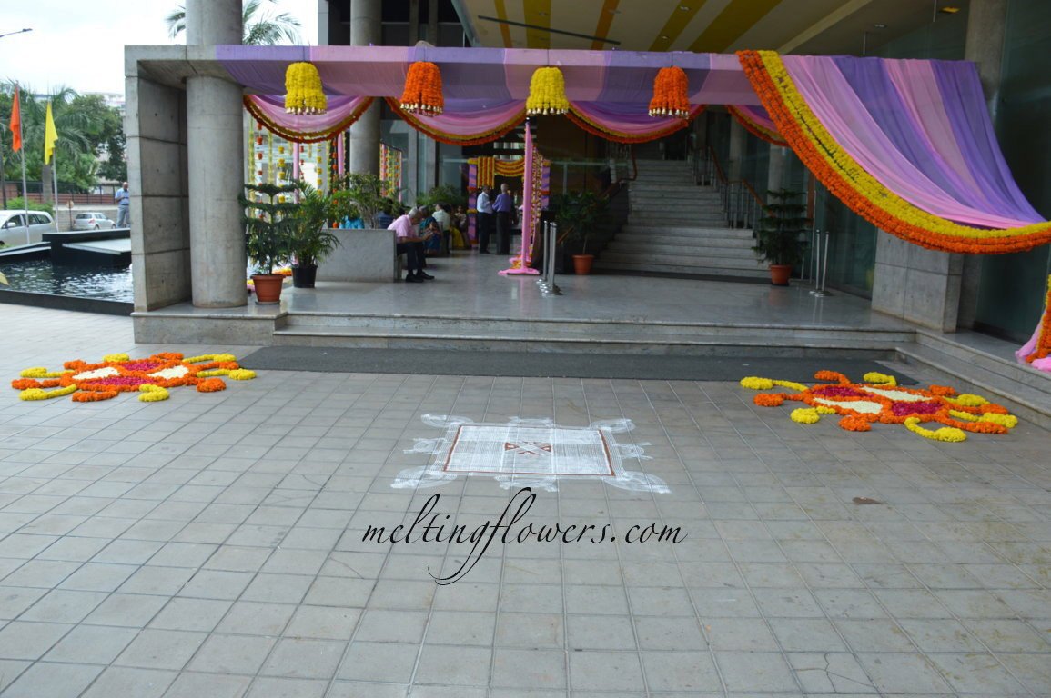 mlr-entrance-decor-2b